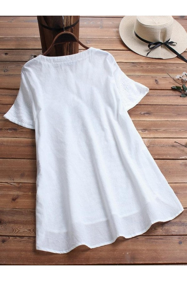 Blouse décontractée brodée de style bohème avec manches courtes et bouton