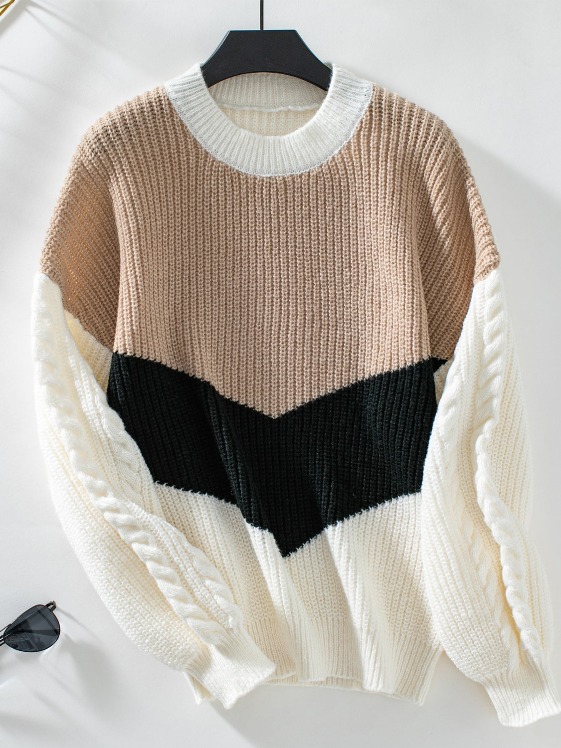Livia - Pull à manches longues avec col rond et contraste pour femme