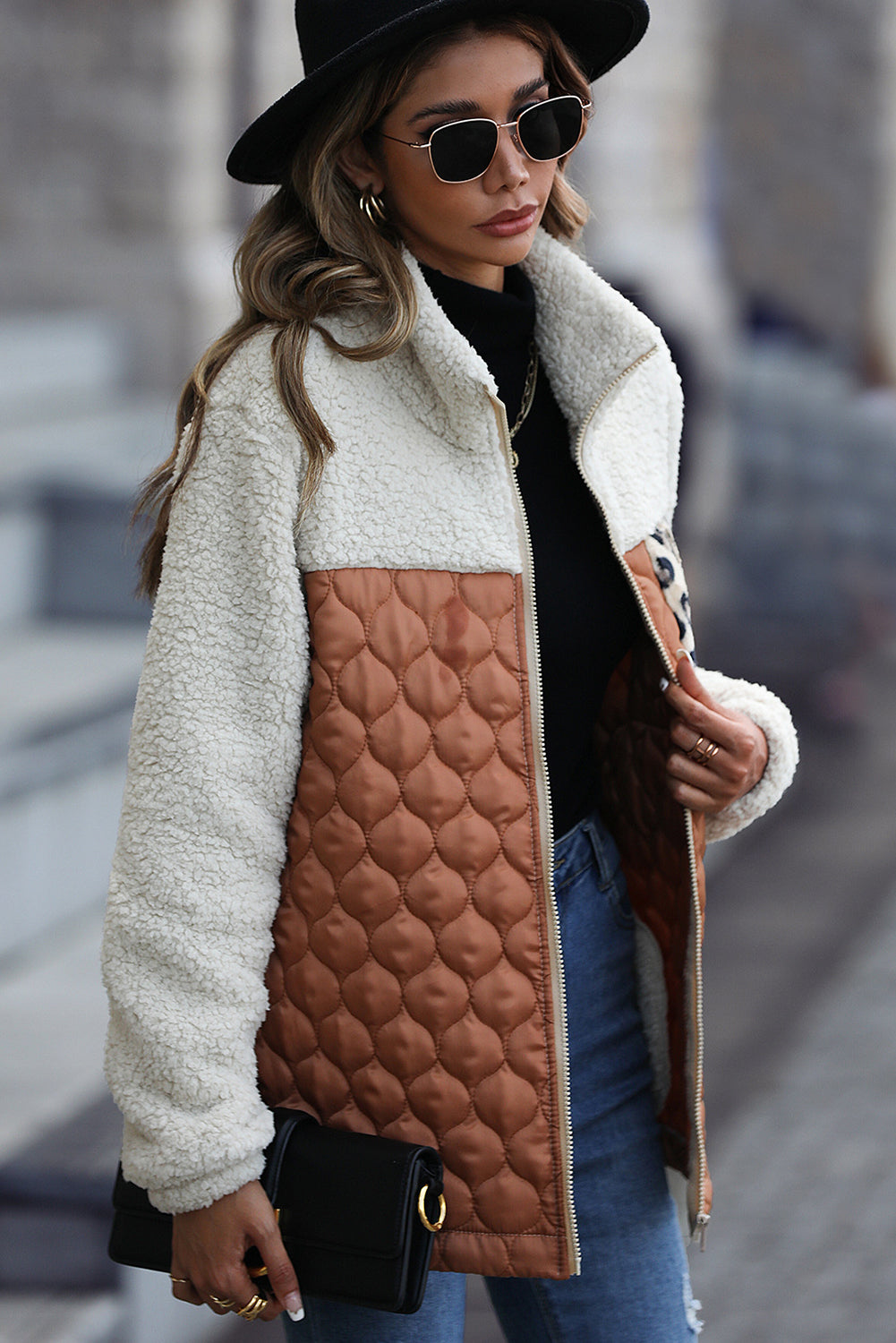 Élise - Veste Zippée à Col Montant en Sherpa à Patches Léopard