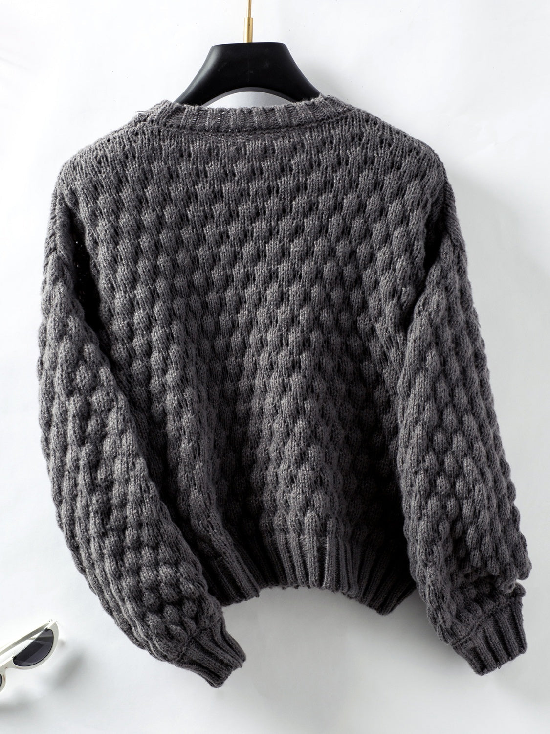 Elara - Pull à col rond et manches longues en maille torsadée pour femme