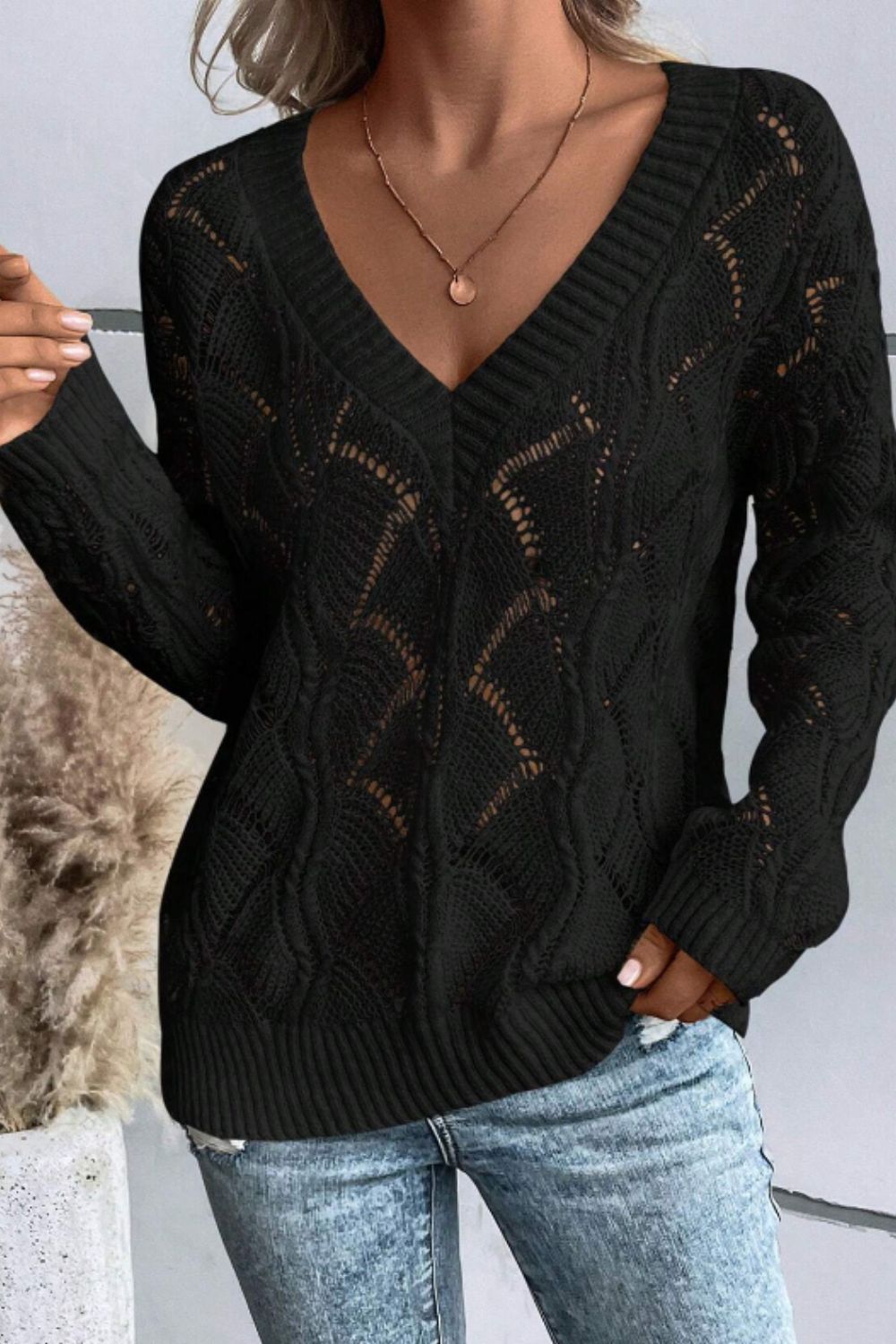 Sienna - Pull à col en V avec design ajouré et manches longues pour femme