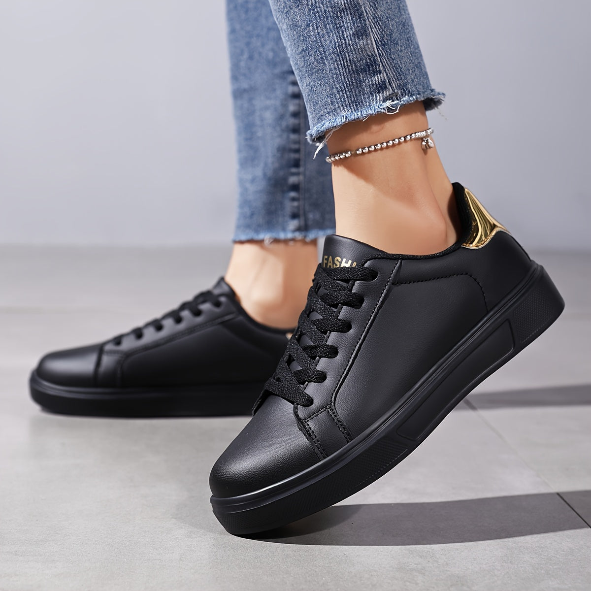 Charlotte - Baskets Plates