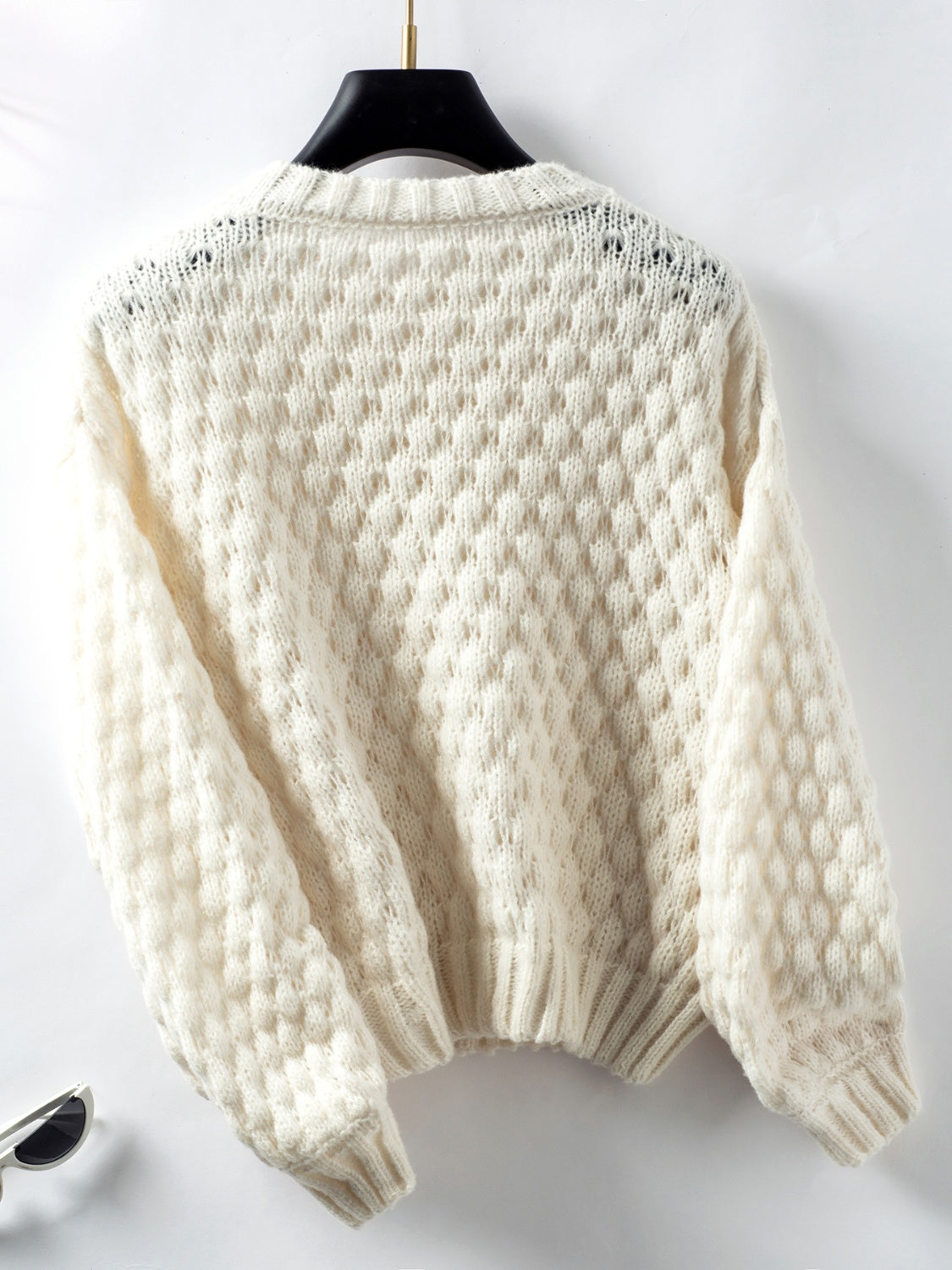 Elara - Pull à col rond et manches longues en maille torsadée pour femme