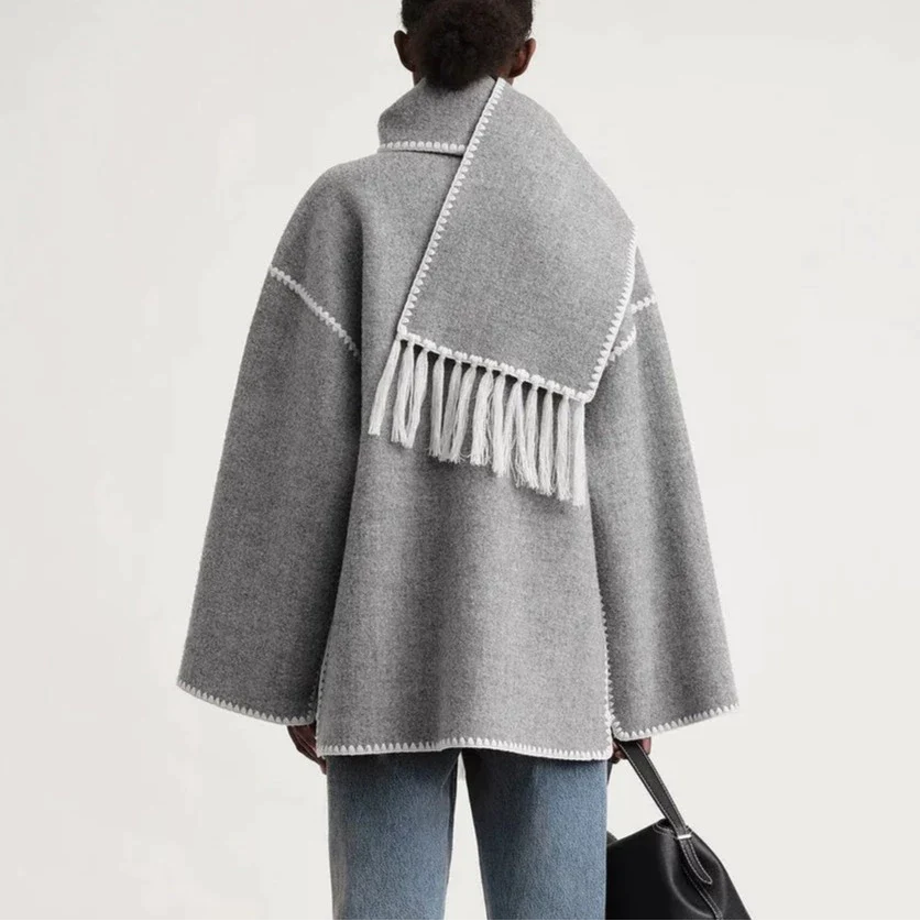 Veste écharpe en laine chic, élégante et confortable pour femme