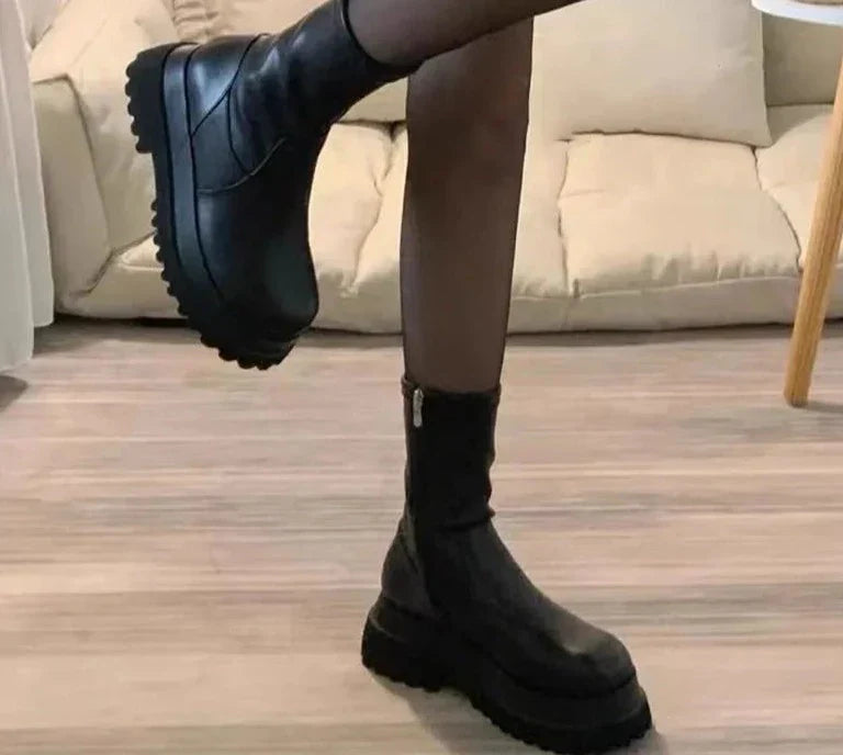 Mathilde - Bottines Noires À Gros Talons