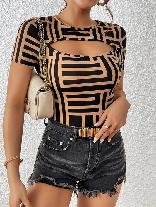 Ari - T-shirt Élégant avec Découpe à la Poitrine pour Femmes en Rayures Noires et Beiges